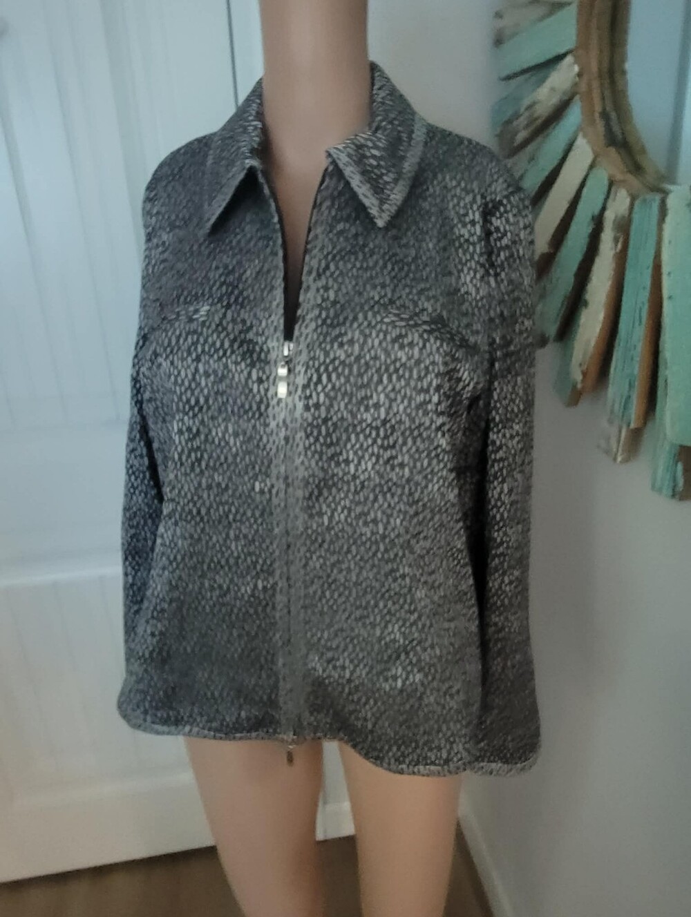 600 West Sz 12 Gray with Metallic Silver Pattern Zip-Front Women's Blazer Jacket